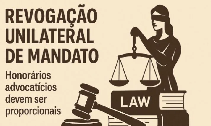 Balança em equilíbrio representando a proporcionalidade na remuneração de honorários advocatícios após revogação unilateral de mandato